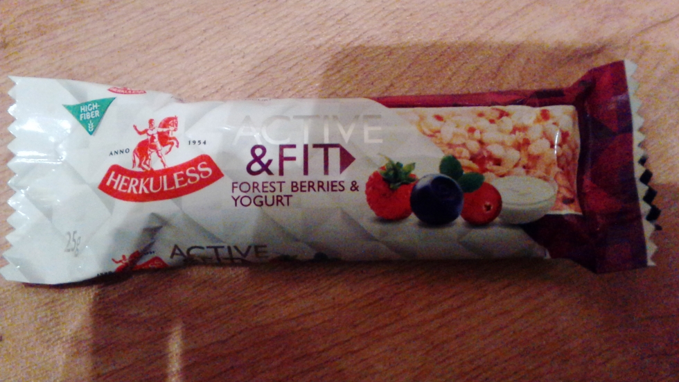 Active Fit forest berries and yogurt 